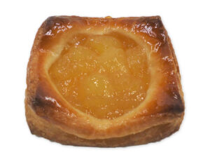 歯切れ良いデニッシュに、青森の旨みが広がる！国産小麦使用青森県産ふじりんごのデニッシュ