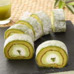 抹茶好きにはたまらない お抹茶もちもちもち食感ロール(京都府産宇治抹茶使用)