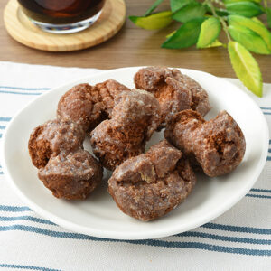 ファミマ新作!サーターアンダギー 6個入(沖縄黒糖)が登場!沖縄を堪能