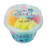 ひんやりとしたソーダの魔法が、口いっぱいに広がる　丸永製菓　しろくまソーダ