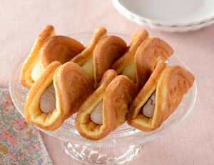 甘い誘惑、口どけチョコと滑らかカスタードが贅沢なふんわりワッフル チョコとカスタード