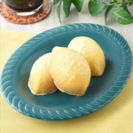 ファミリマートからレモンの魔法が広がる贅沢なレモンケーキ3個入