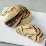 もっちり、もっちり、チョコ満載!NLのチョコパン、幸せを味わう至福の時間を提供します。